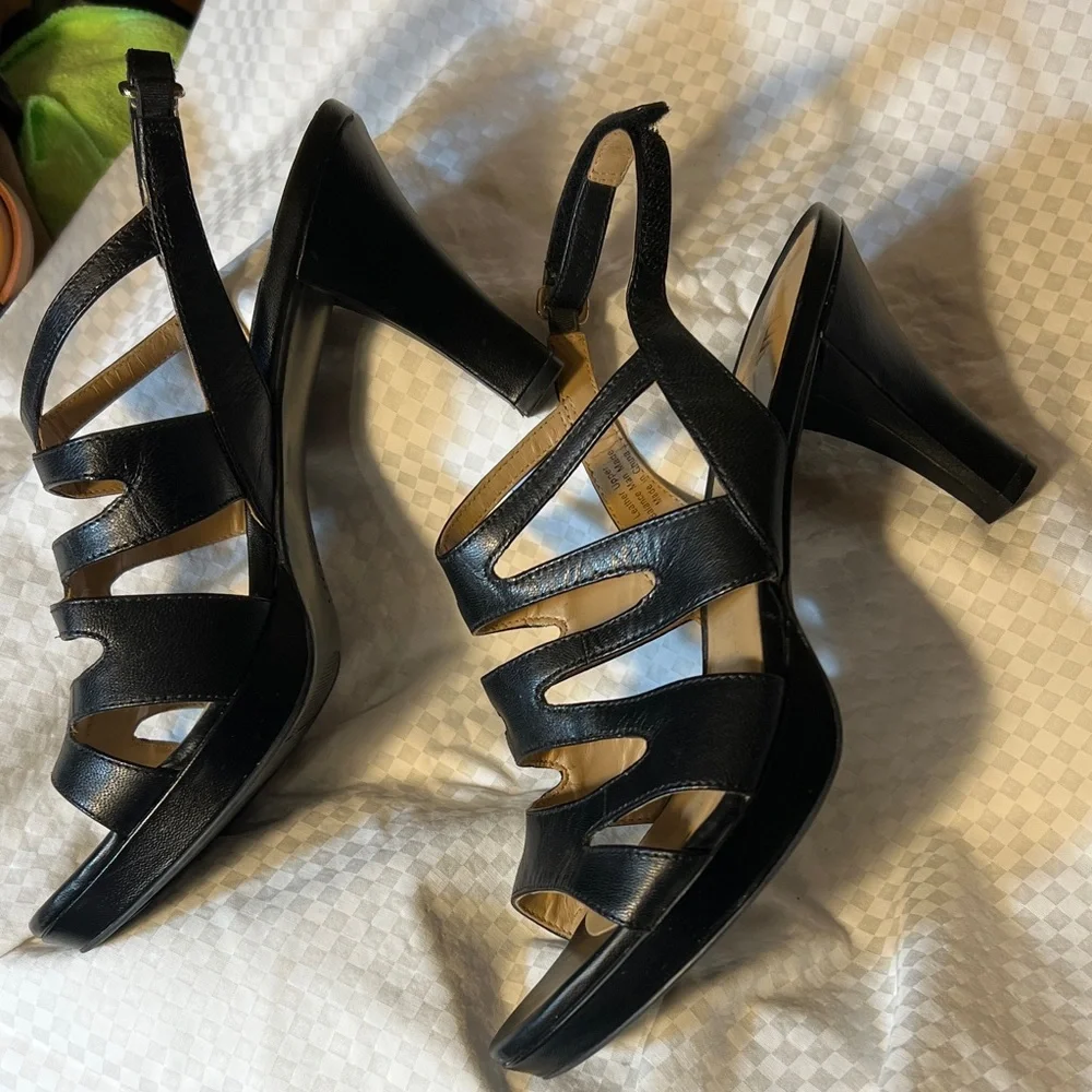 Naturalizer, Pressley, size 8.5 Black Strappy Heels - Picture 3 of 9